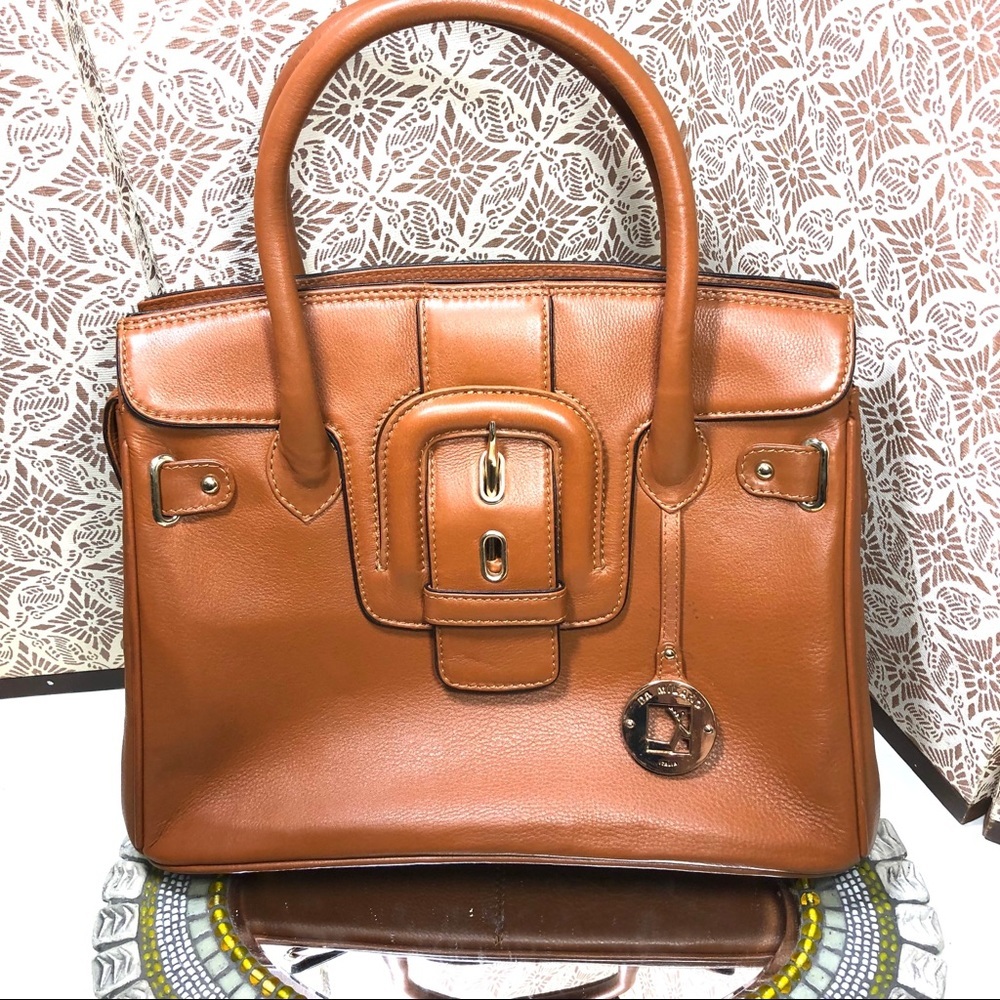 Women leather satchel, NWOT Da Milano